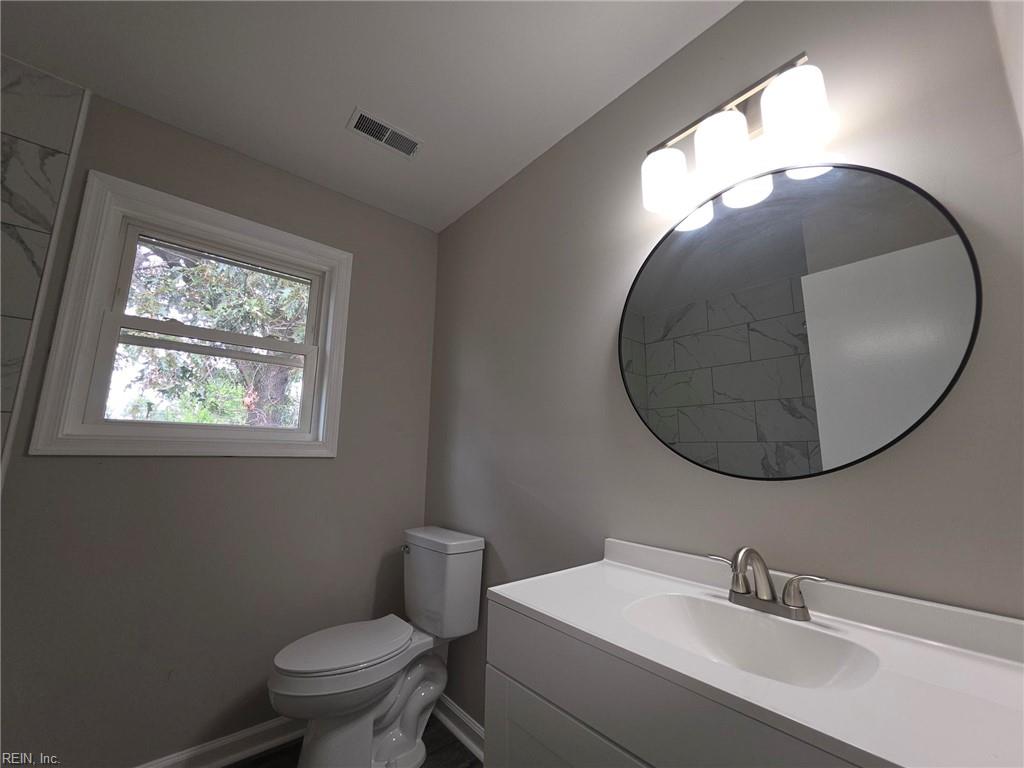 3781 Strathmoor Cir Property Photo 12