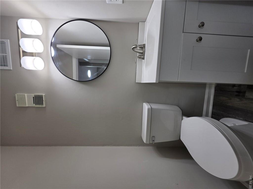 3781 Strathmoor Cir Property Photo 15