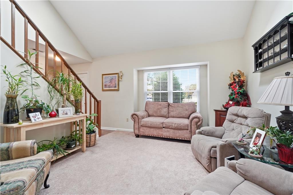 104 Springdale Way Property Photo 8