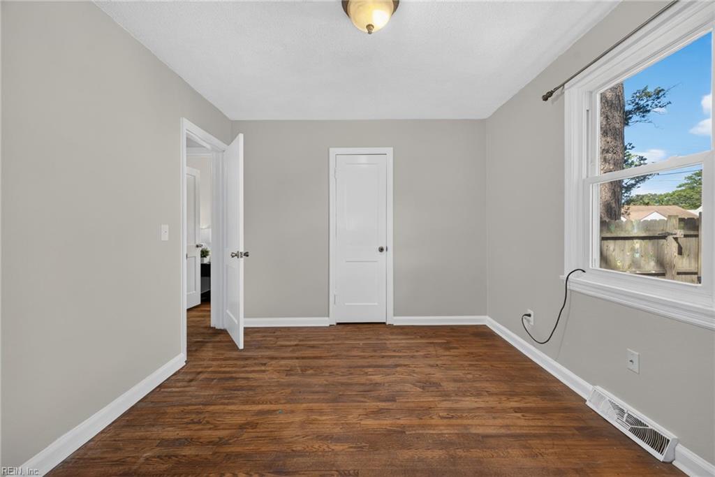 3012 Herbert St Property Photo 9