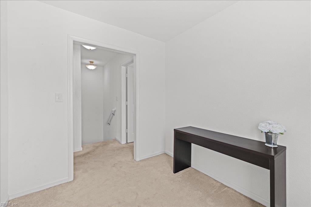 2454 Whitman St Property Photo 28