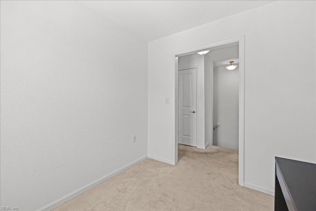 2454 Whitman St Property Photo 29