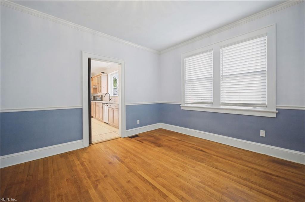 118 W Randall Ave Property Photo 9