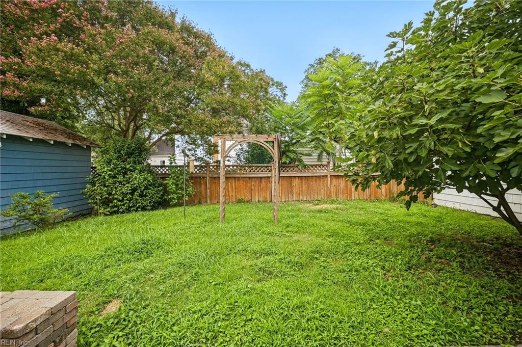 118 W Randall Ave Property Photo 29