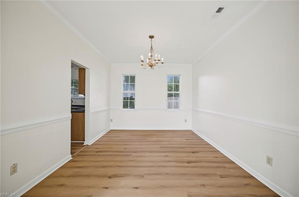 903 Willow Brook Ct Property Photo 8
