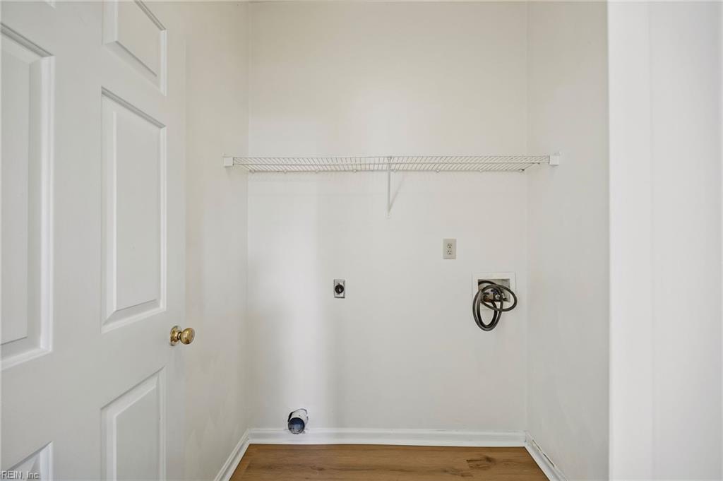903 Willow Brook Ct Property Photo 10