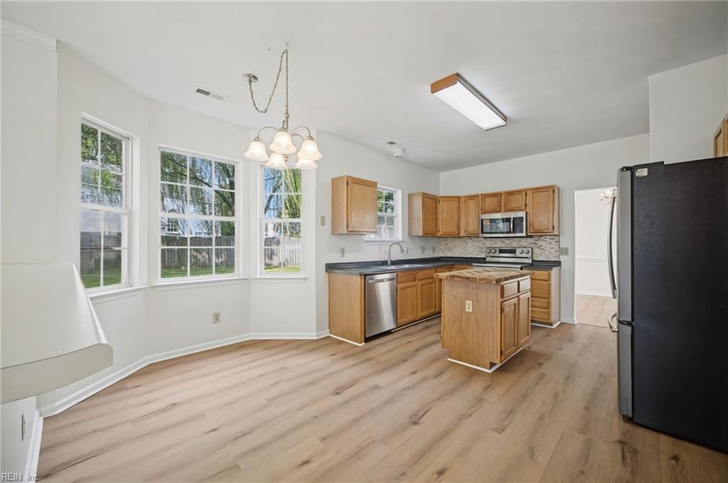 903 Willow Brook Ct Property Photo 14