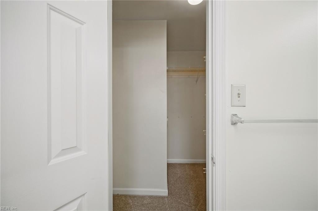 903 Willow Brook Ct Property Photo 34