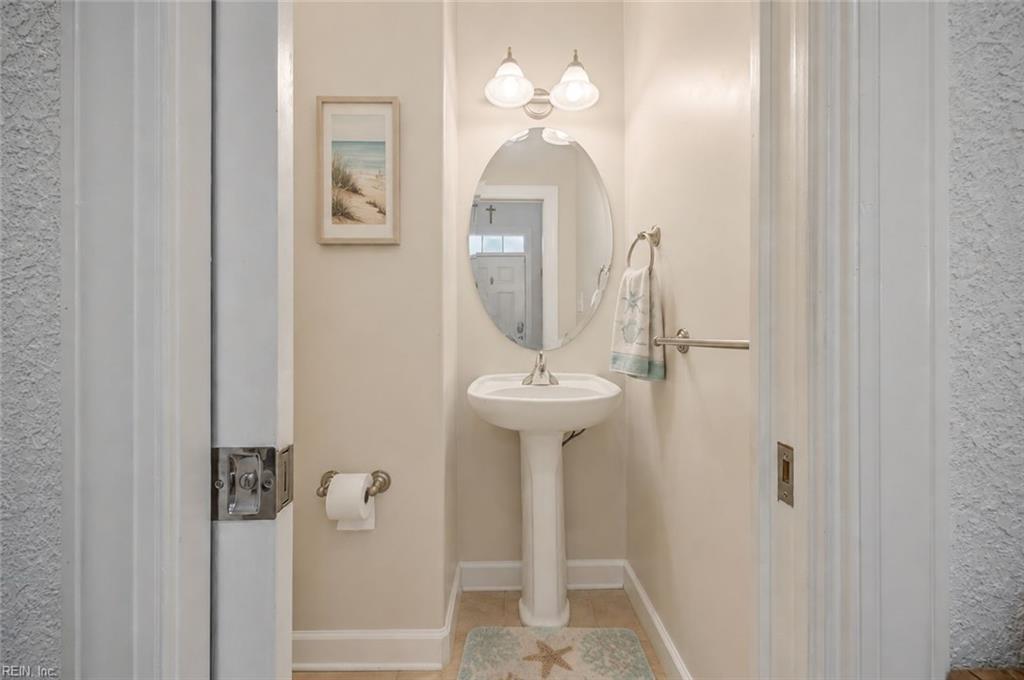 1177 Treefern Dr Property Photo 4