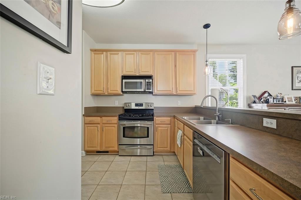 1177 Treefern Dr Property Photo 6