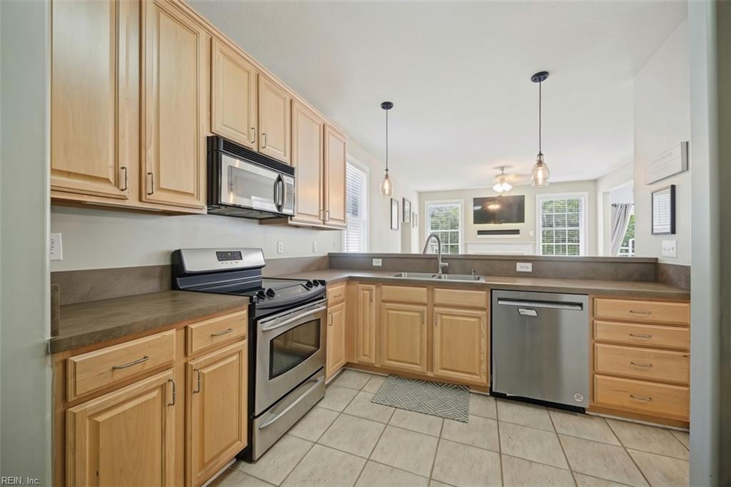 1177 Treefern Dr Property Photo 8