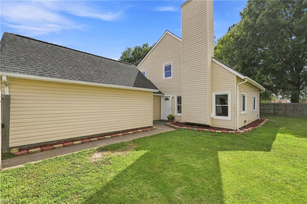 1517 Newport Cir Property Photo 1