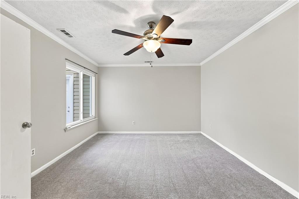1517 Newport Cir Property Photo 9