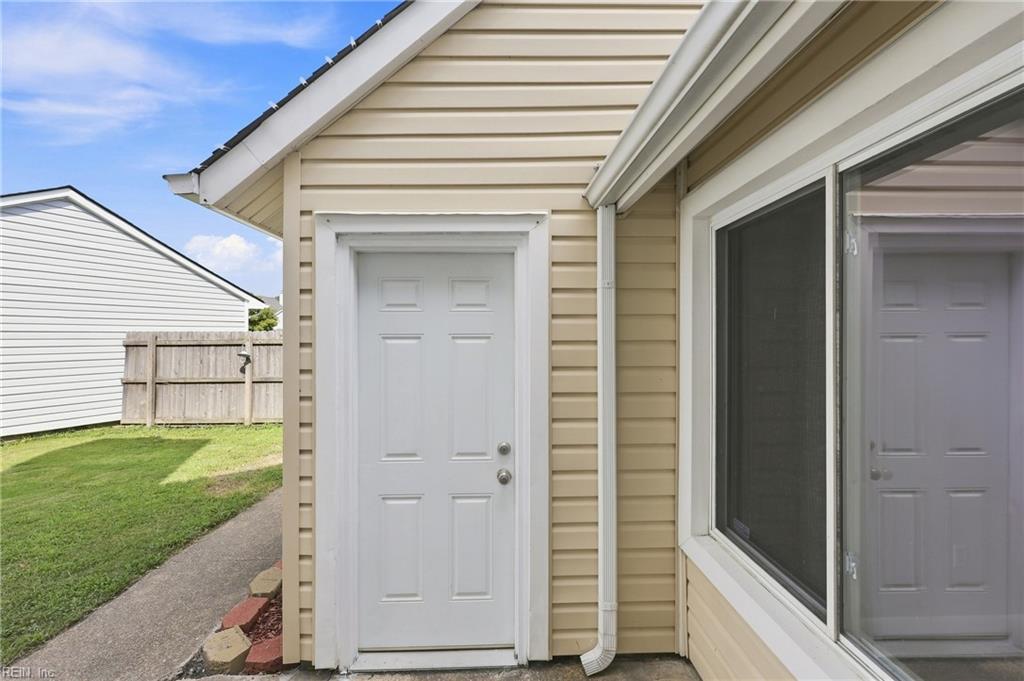 1517 Newport Cir Property Photo 31