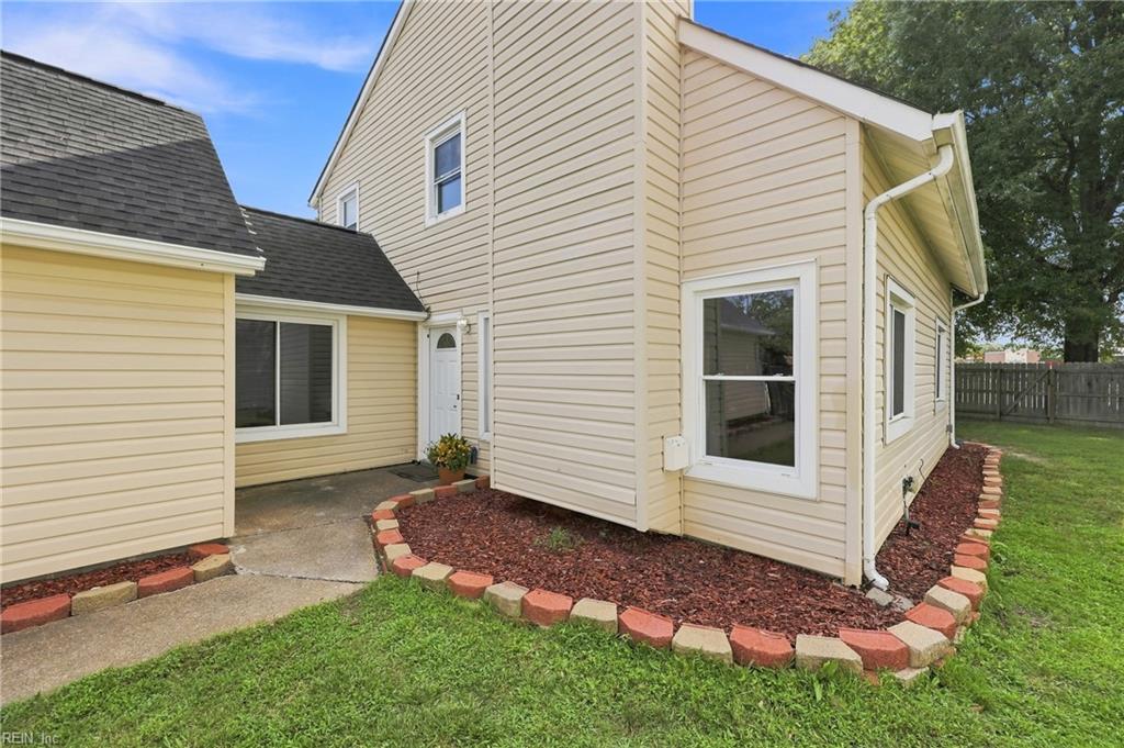 1517 Newport Cir Property Photo 33