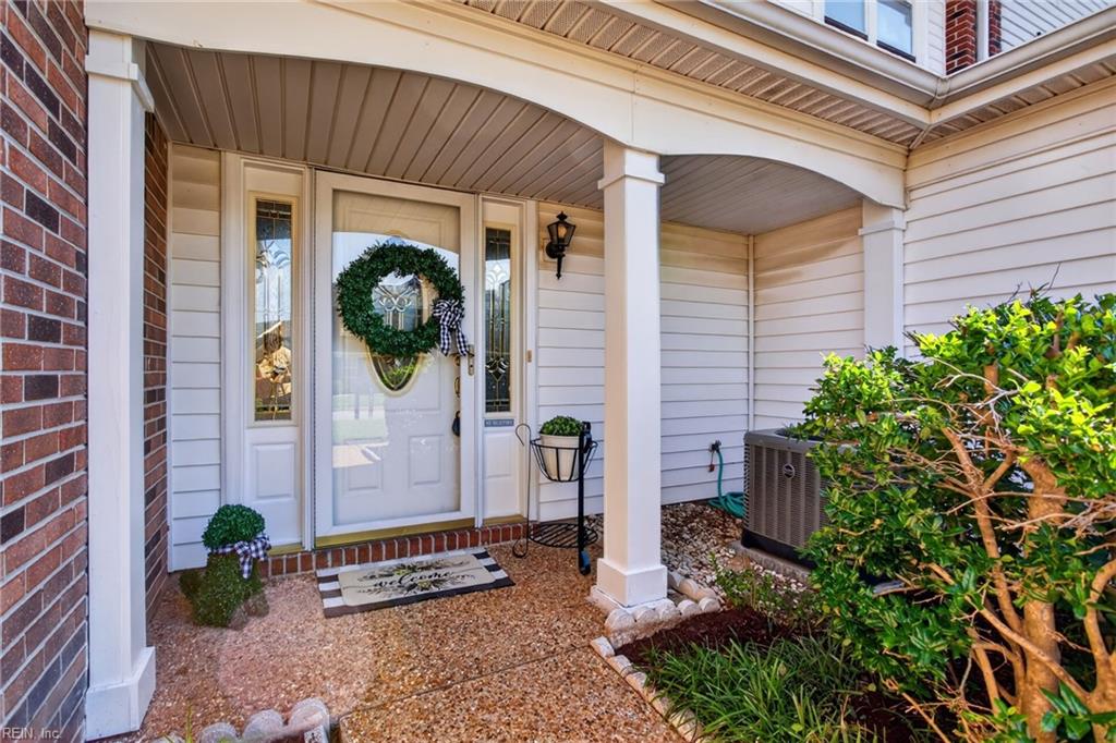 4502 Sir Johns Ln Property Photo 2