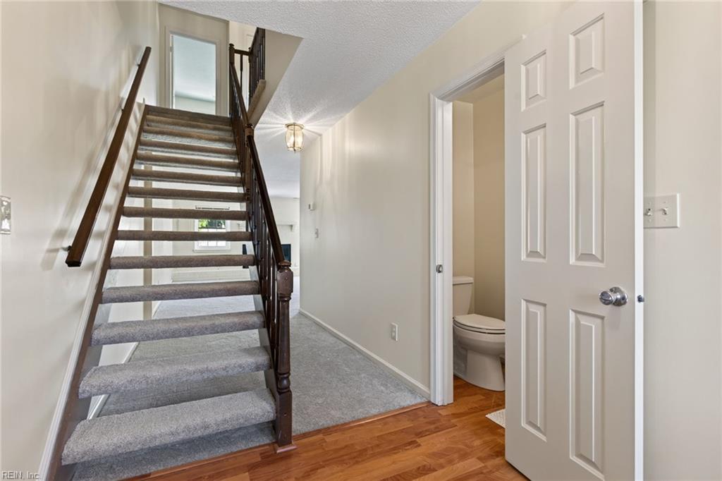 4502 Sir Johns Ln Property Photo 4