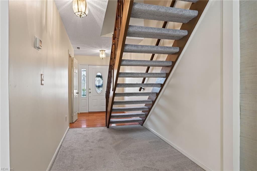 4502 Sir Johns Ln Property Photo 6