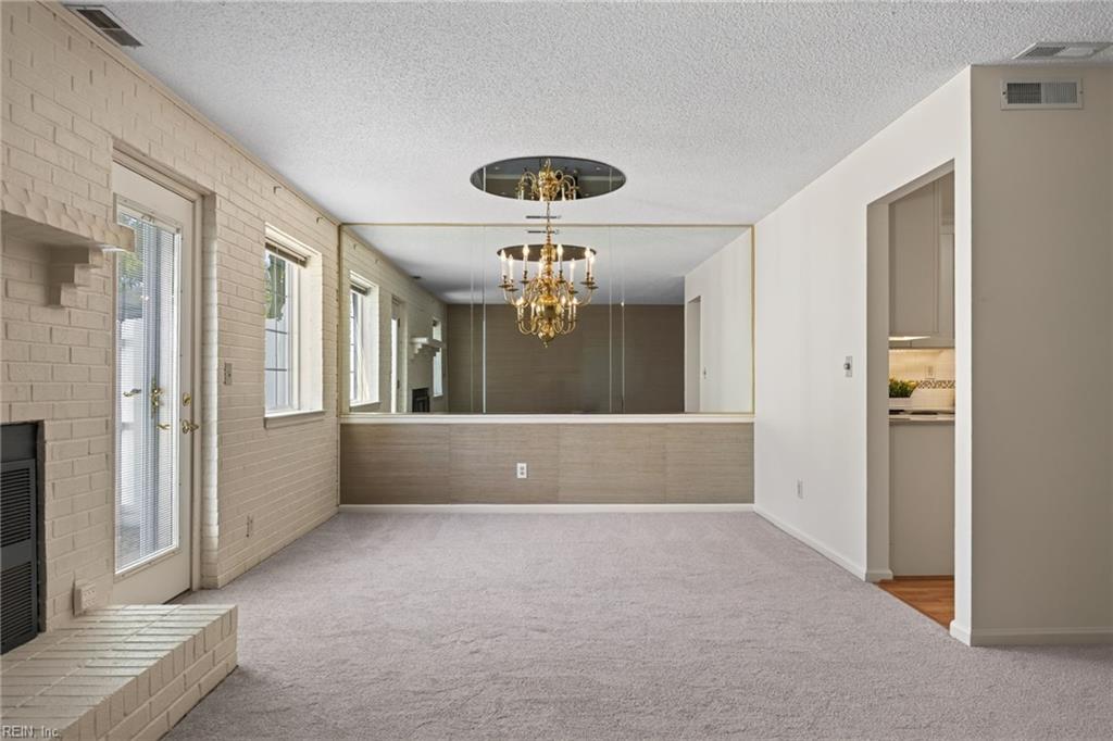 4502 Sir Johns Ln Property Photo 12