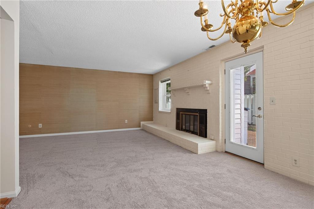 4502 Sir Johns Ln Property Photo 14
