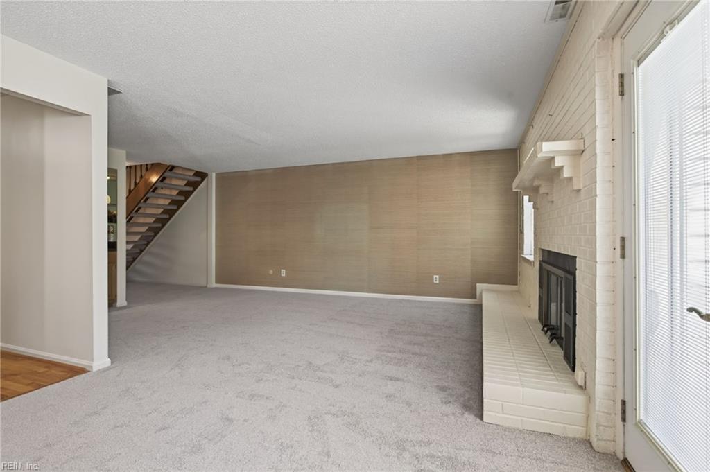 4502 Sir Johns Ln Property Photo 16