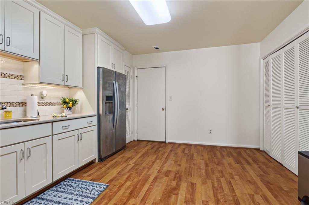 4502 Sir Johns Ln Property Photo 19