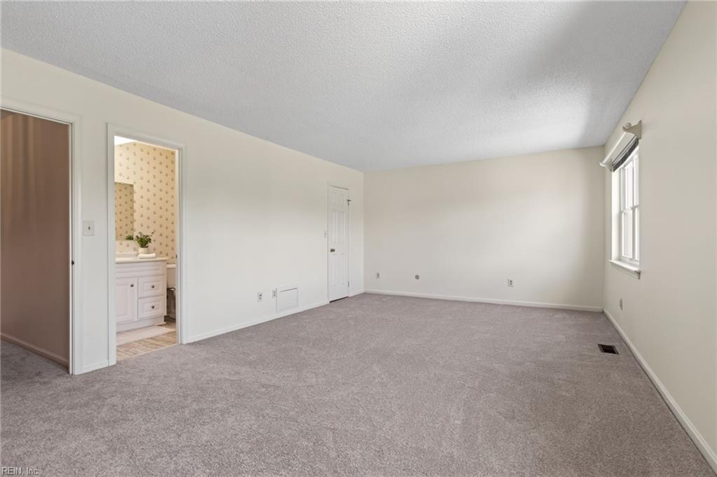 4502 Sir Johns Ln Property Photo 25