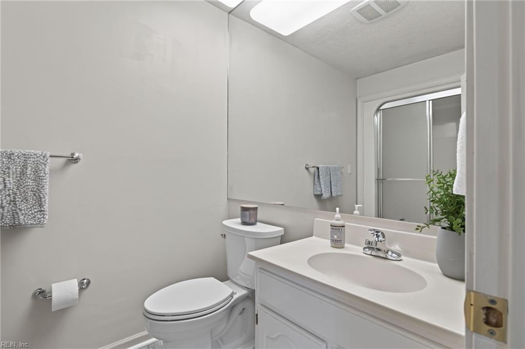 4502 Sir Johns Ln Property Photo 31