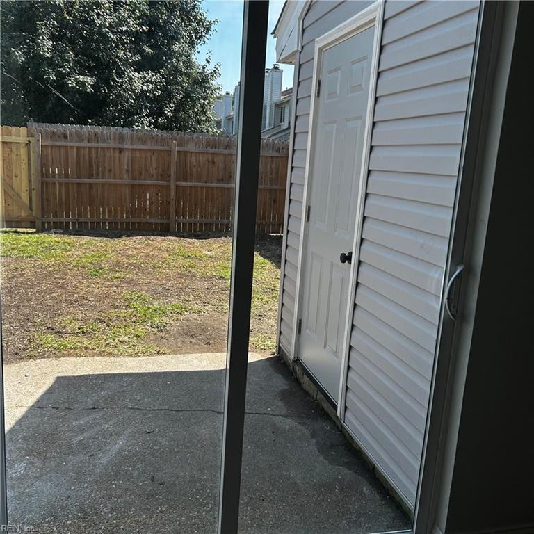 5563 Keydet Dr Property Photo 8