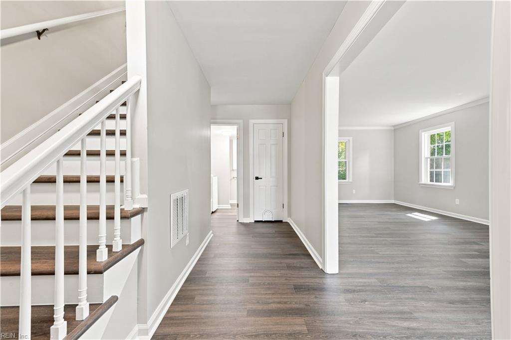 188 Corinthia Dr Property Photo 3