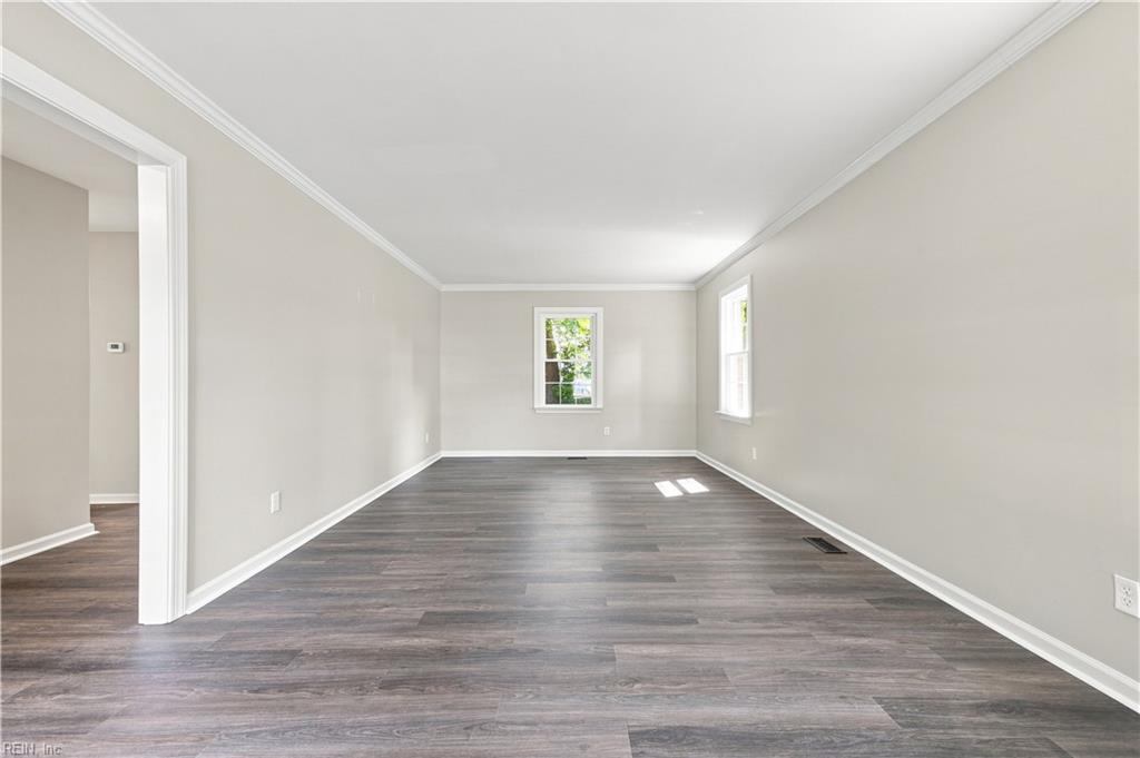 188 Corinthia Dr Property Photo 4