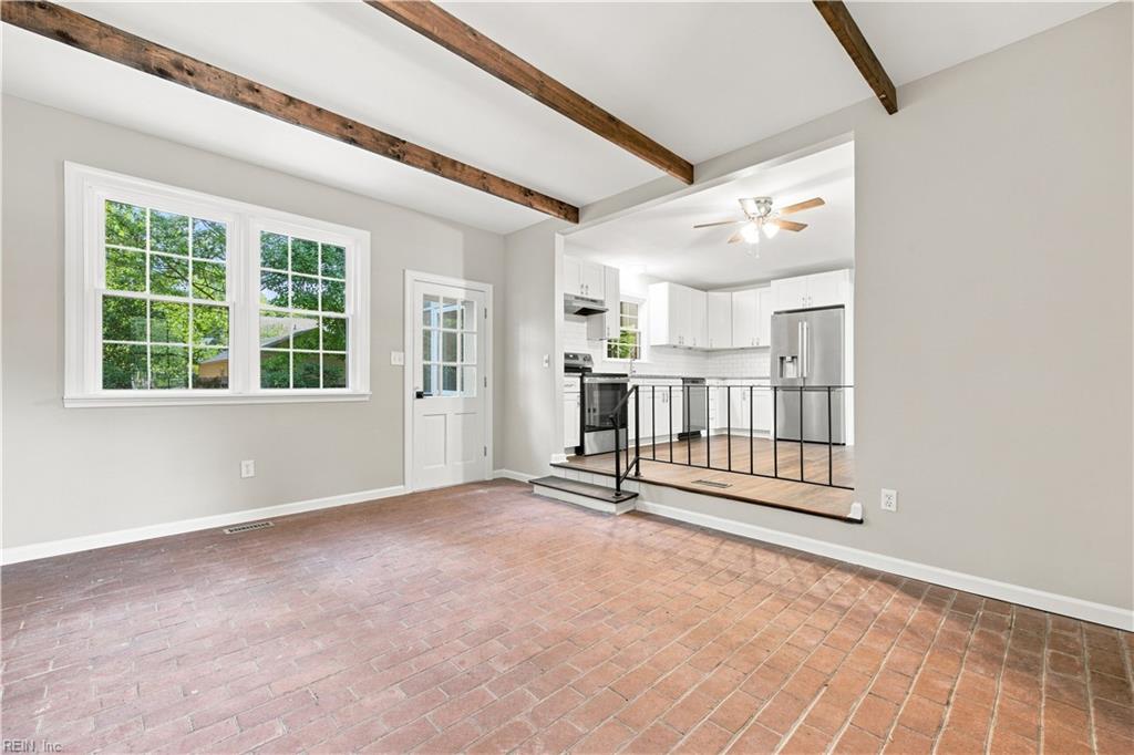 188 Corinthia Dr Property Photo 10