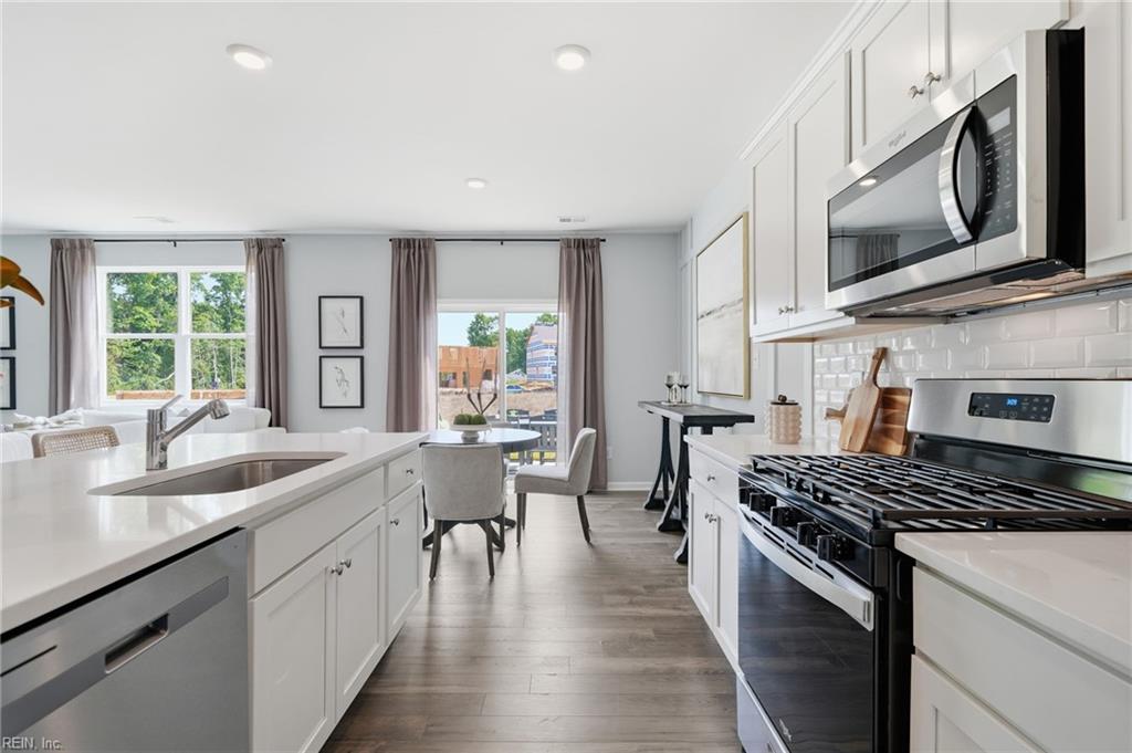 702 Sea Biscuit Blvd Property Photo 10