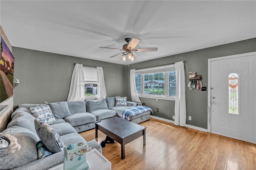 508 Middleboro Ter Property Photo 2