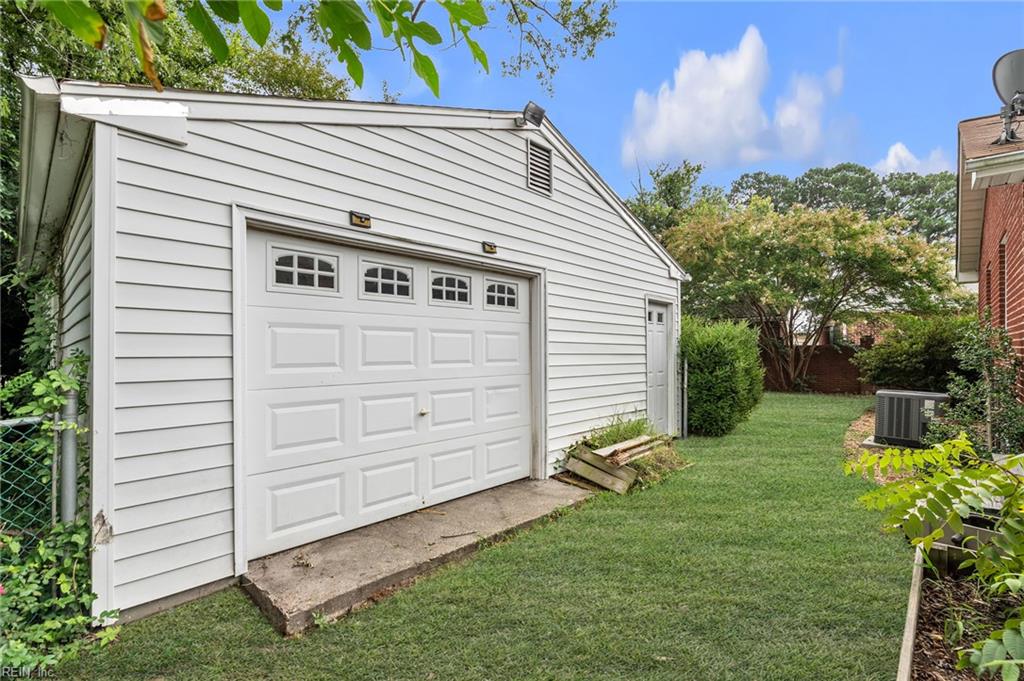 508 Middleboro Ter Property Photo 32