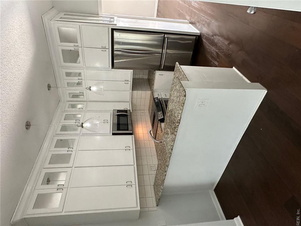 696 Mowbray Arch Property Photo 3