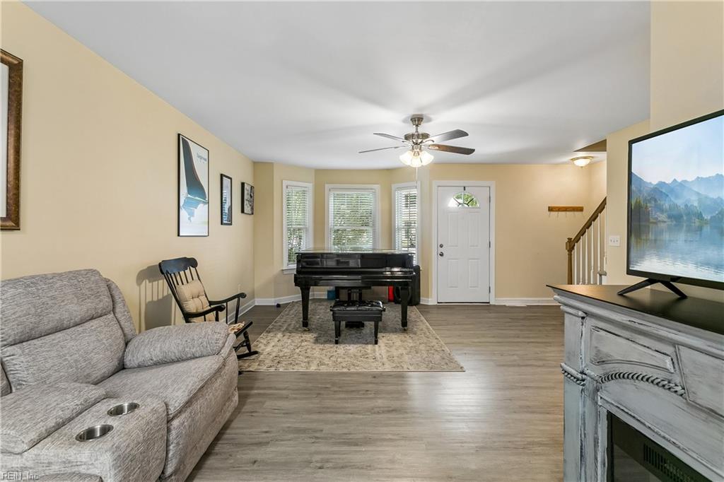 6418 Village Woods Ct Property Photo 4