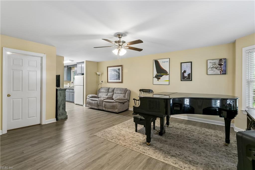 6418 Village Woods Ct Property Photo 7