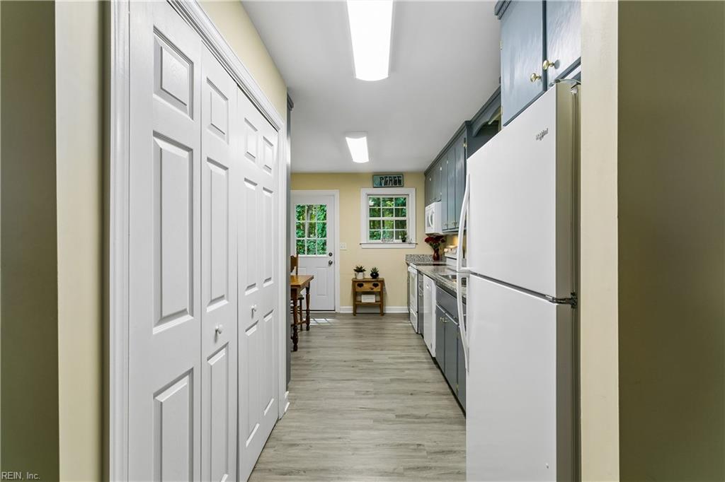 6418 Village Woods Ct Property Photo 8