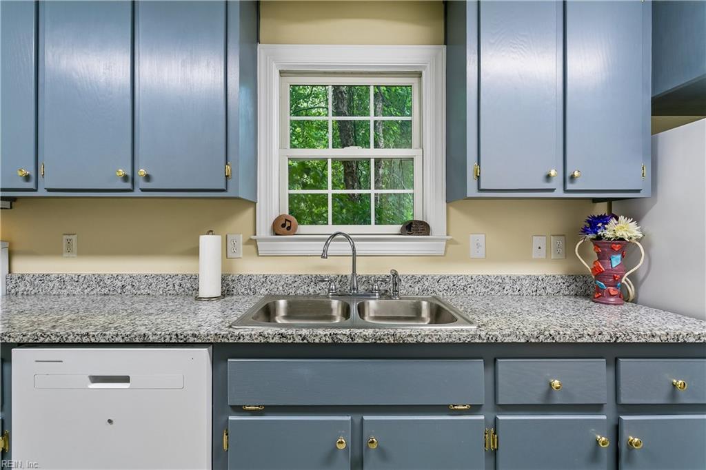 6418 Village Woods Ct Property Photo 13