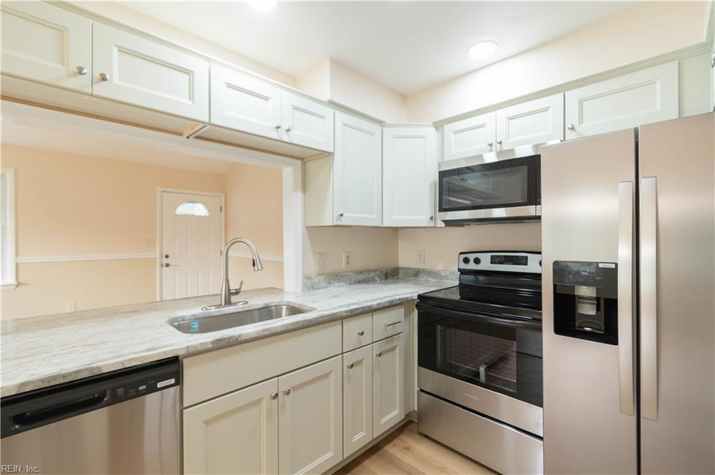 1302 Portlock Rd Property Photo 3