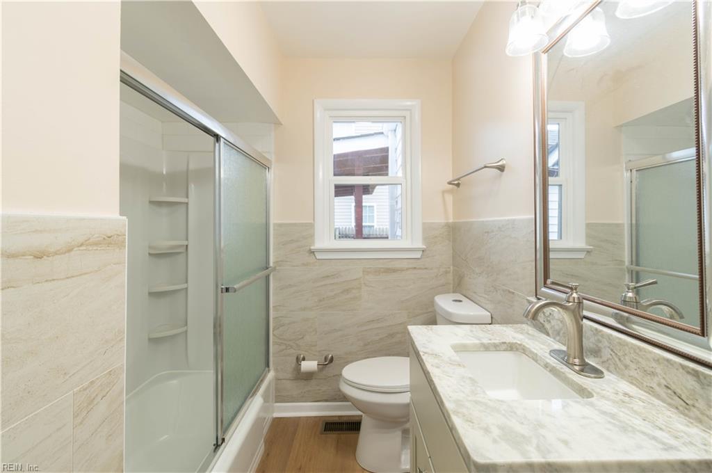 1302 Portlock Rd Property Photo 9