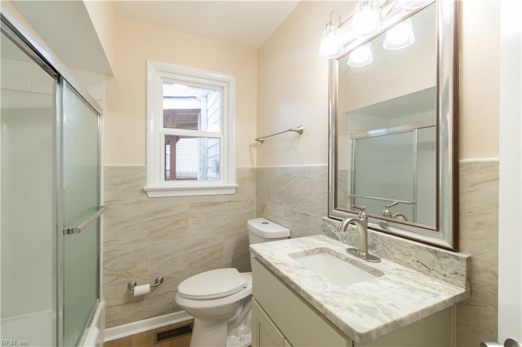 1302 Portlock Rd Property Photo 11