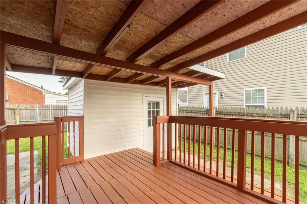 1302 Portlock Rd Property Photo 16