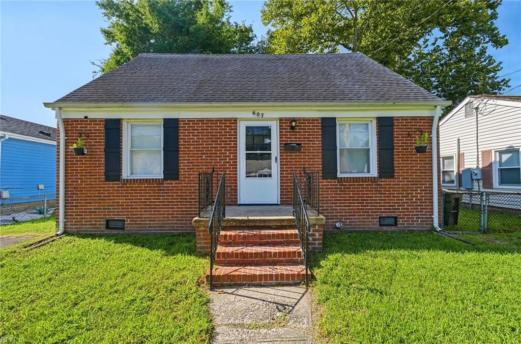 607 Lee St Property Photo 1