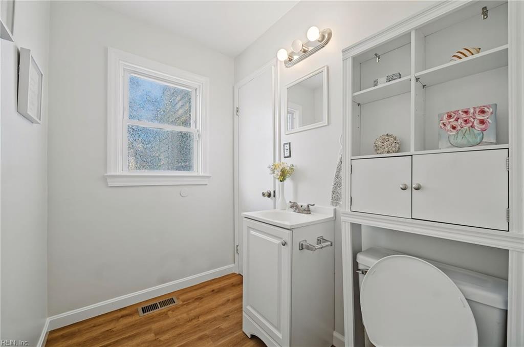 607 Lee St Property Photo 22