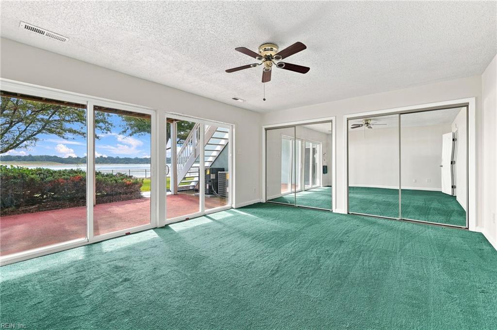 9554 Bay Front Dr Property Photo 7