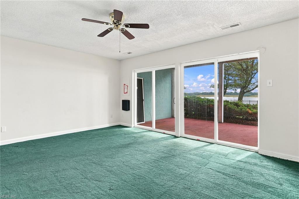 9554 Bay Front Dr Property Photo 8