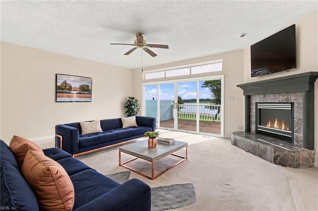 9554 Bay Front Dr Property Photo 21