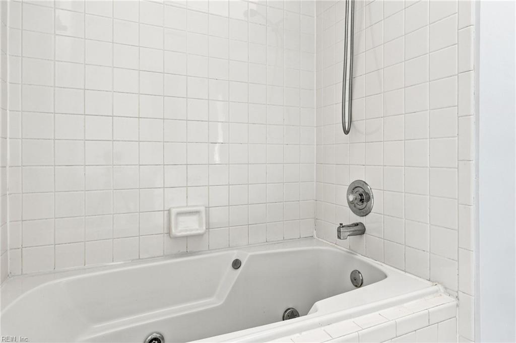 9554 Bay Front Dr Property Photo 37